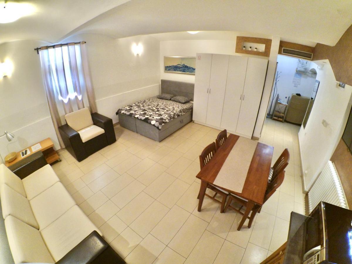 Carla Studio Apartment Загреб Екстериор снимка