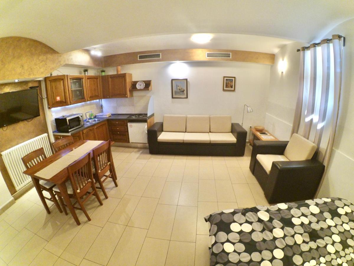 Carla Studio Apartment Загреб Екстериор снимка