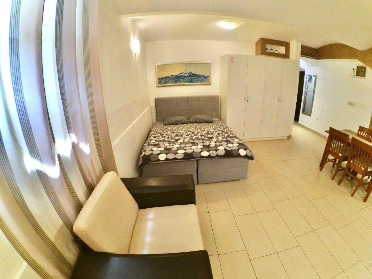 Carla Studio Apartment Загреб Екстериор снимка