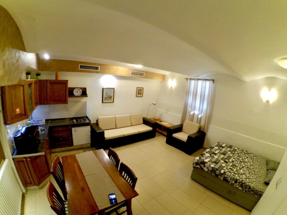 Carla Studio Apartment Загреб Екстериор снимка