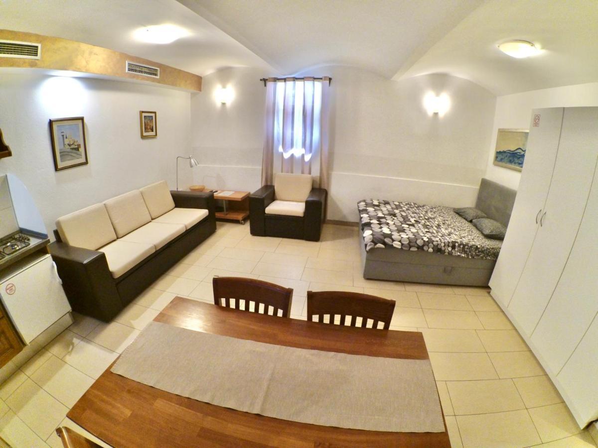 Carla Studio Apartment Загреб Екстериор снимка
